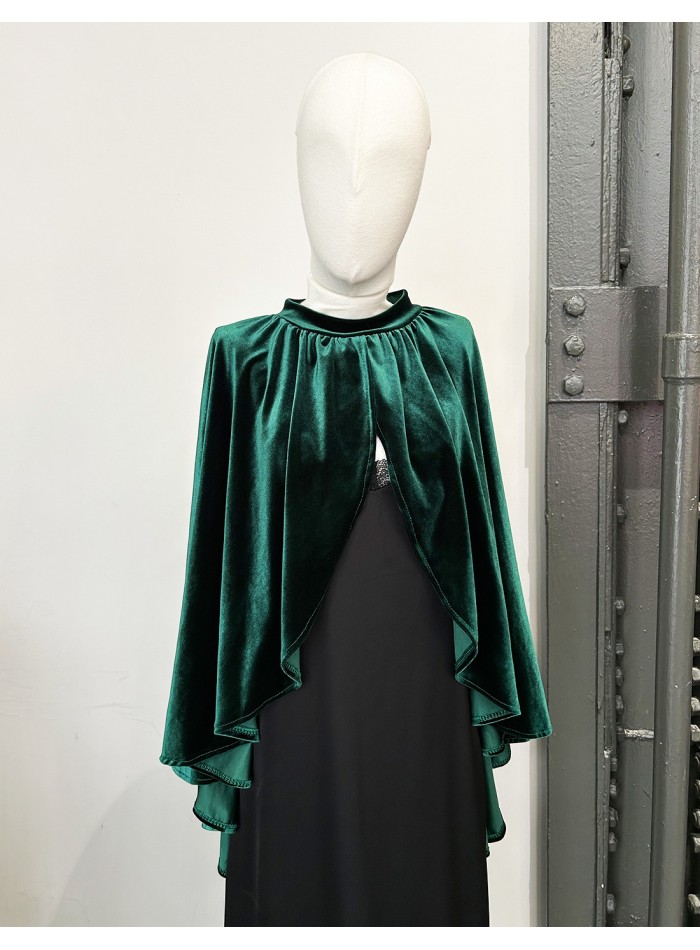 Short velvet coat with ruffle and slit