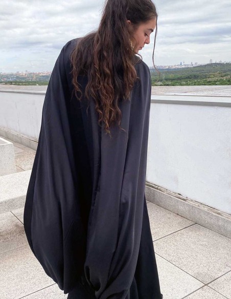 Reversible long event cape with loop