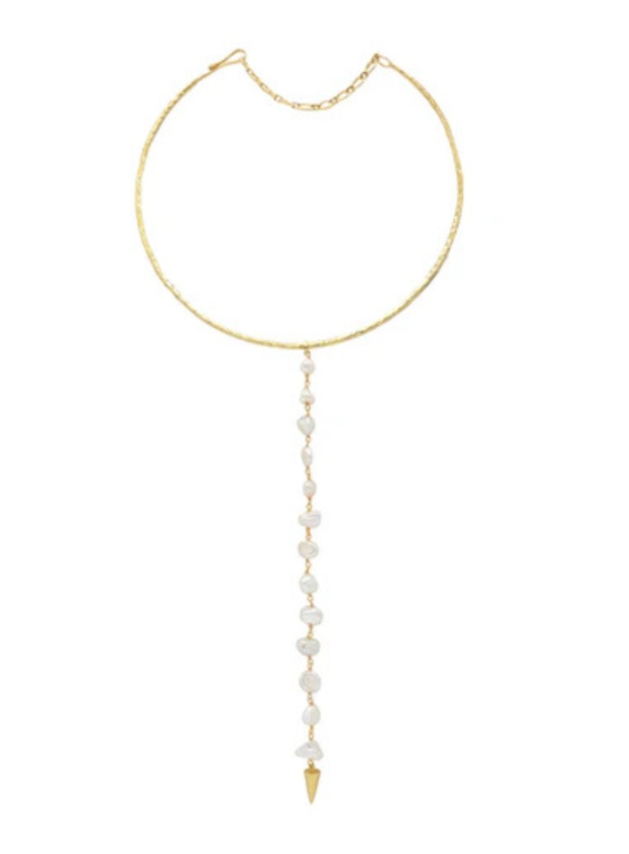 Long collier de perles dorées