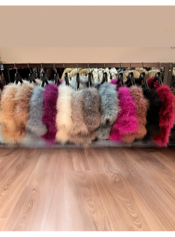 Torera de plumas de avestruz