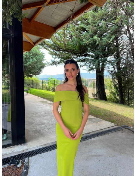 Long party dress with bardot neckline and back opening