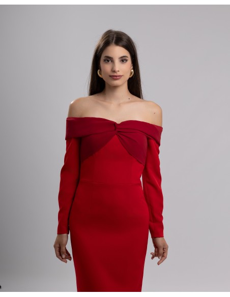 Robe de soirée midi avec encolure bardot et manches longues