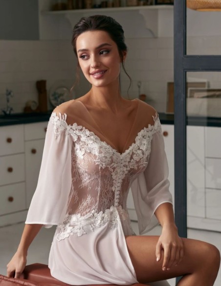 Longue chemise de nuit de mariage ivoire avec corsage en dentelle florale