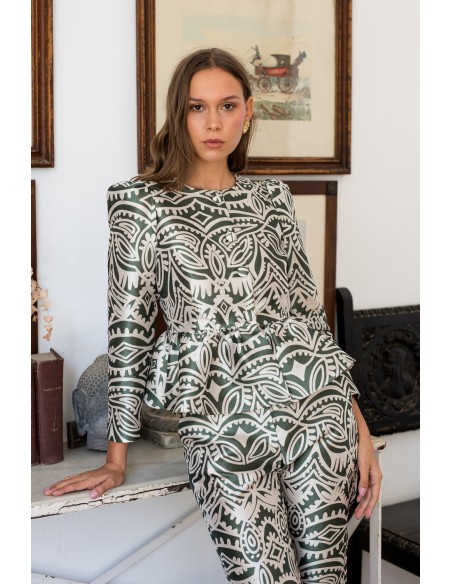 Blusa de fiesta con volante peplum y mangas abullonadas