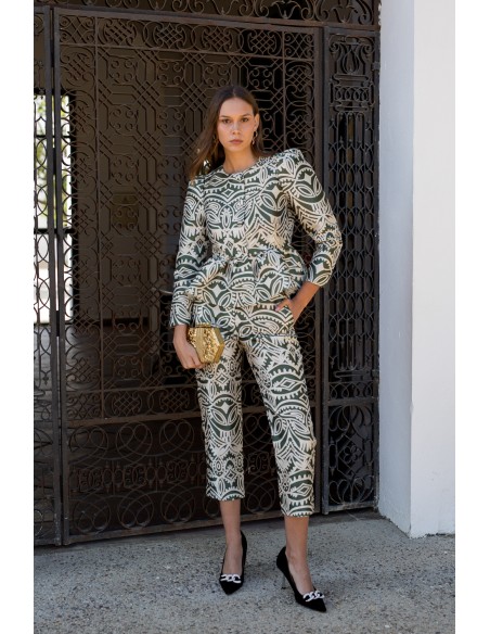 Chemisier de fête avec volant péplum et manches bouffantes