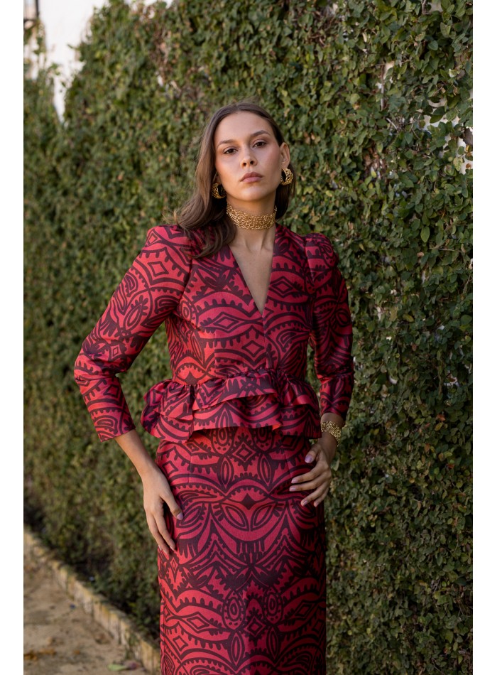 Blusa estampado rojo y burdeos con manga...