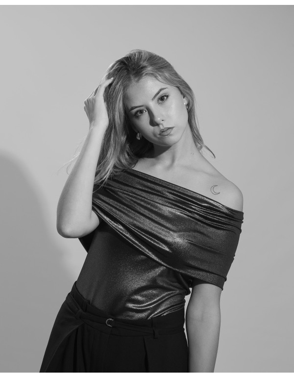 Top de brillo con escote bardot 2