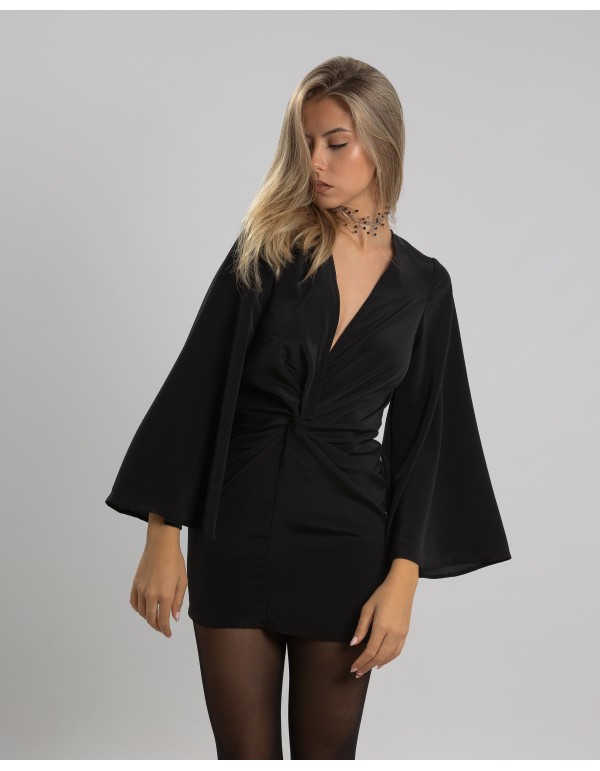 Vestido con corte mini y manga murciélago