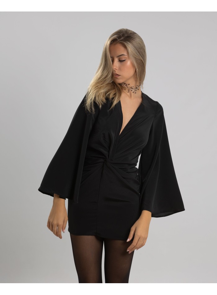 Robe avec coupe mini et manches évasées