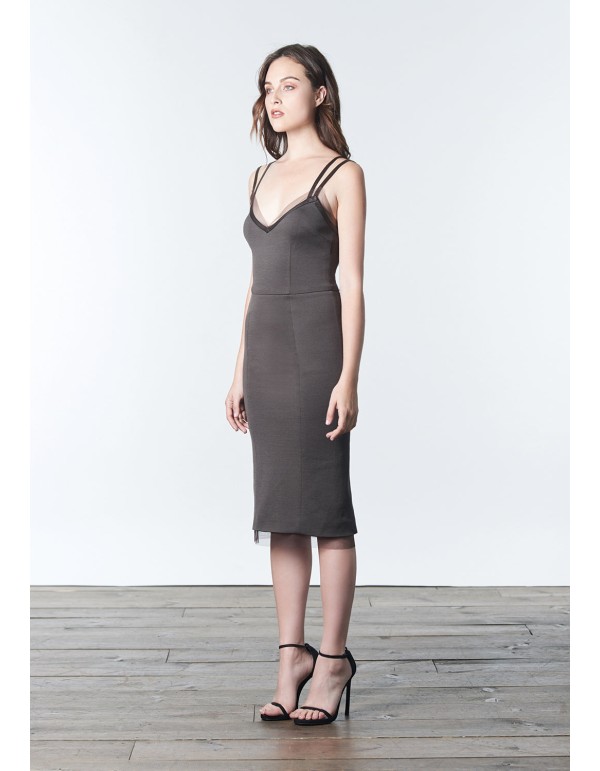 Vestido cóctel minimalista ajustado con tirantes dobles 2