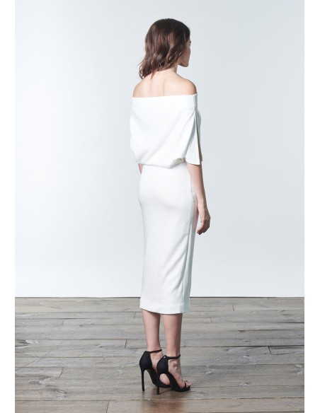 Robe de cocktail en maille blanche avec encolure bandeau