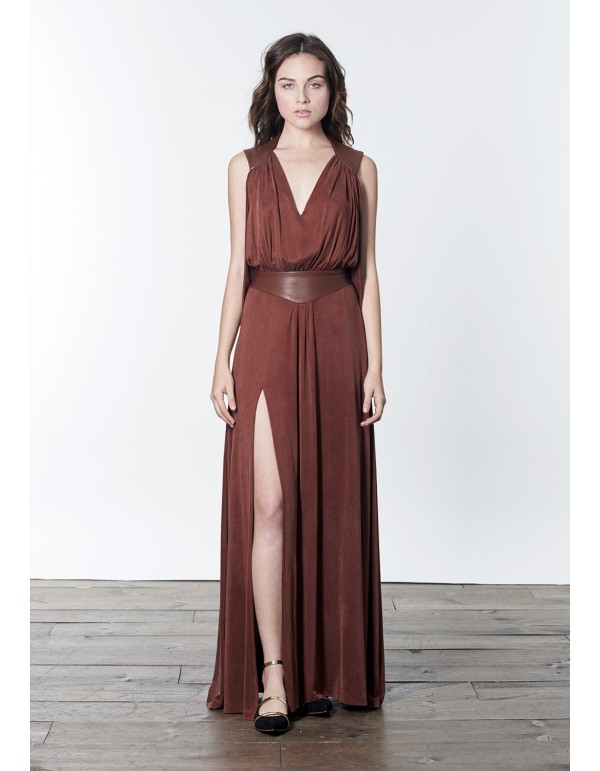 Robe longue avec dos ouvert et ceinture en cuir