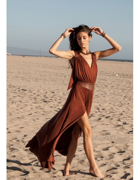 Robe longue avec dos ouvert et ceinture en cuir