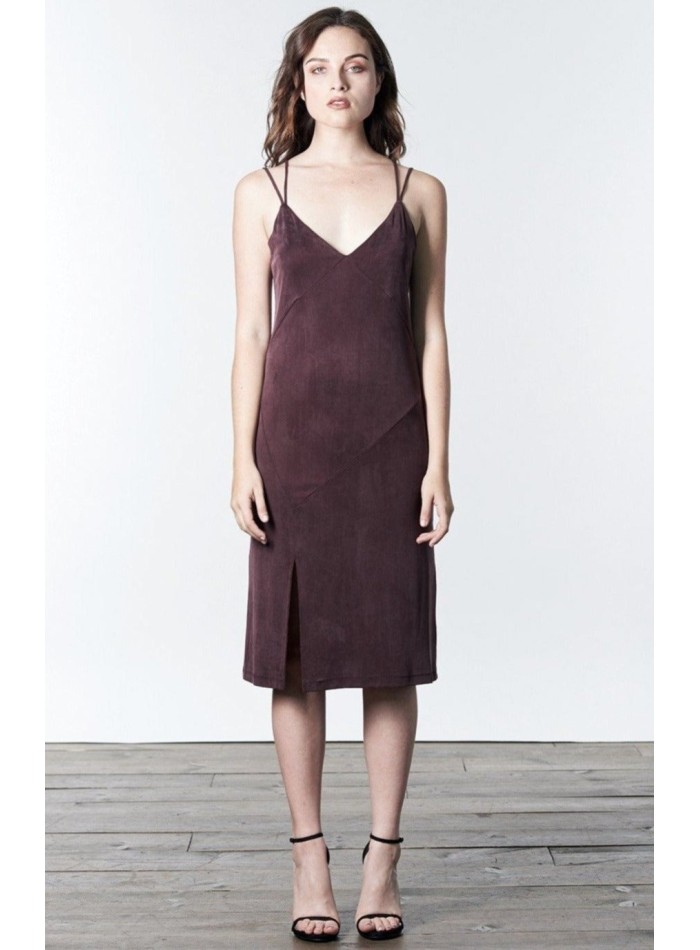 Robe midi mauve avec double bretelle et fente latérale