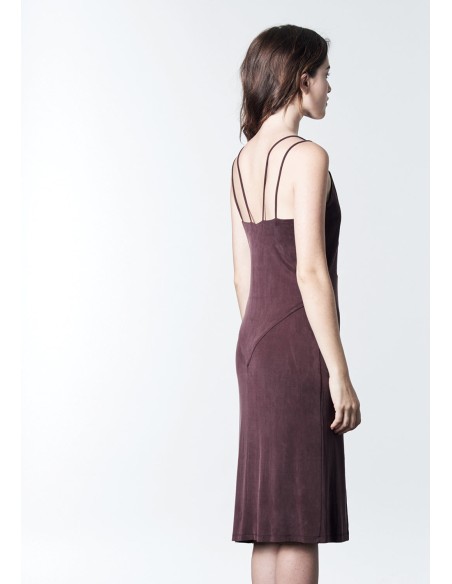 Robe midi mauve avec double bretelle et fente latérale