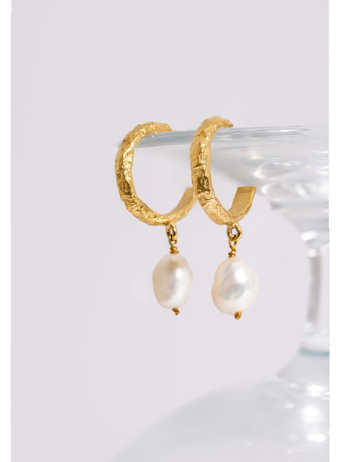 Gold plated earrings with pearl pendants