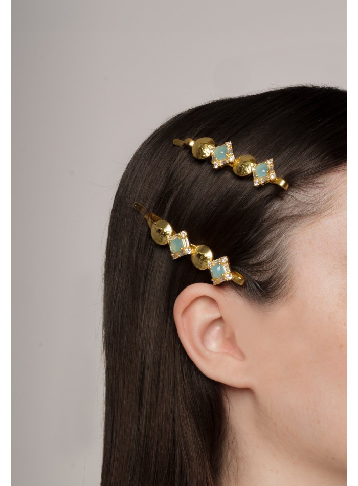Horquilla dorada con piedras