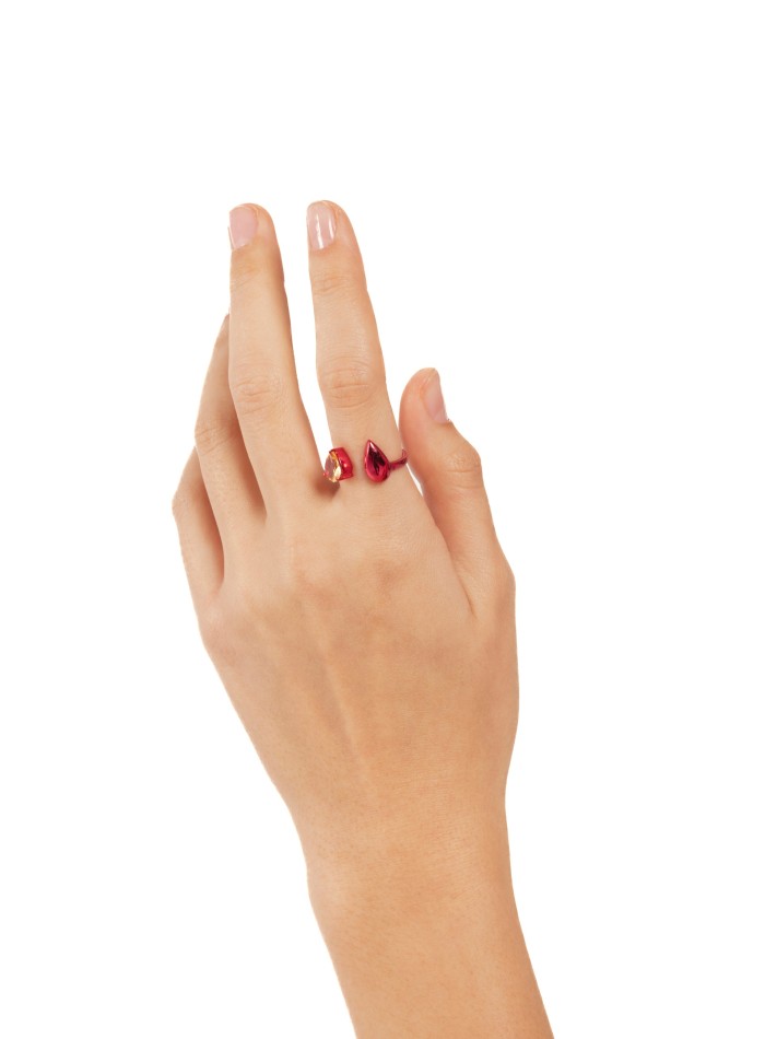 Anillo fucsia con circonita