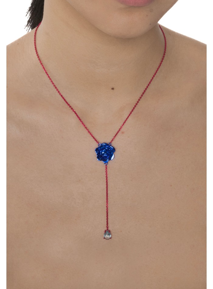 Collar largo con rosa azul