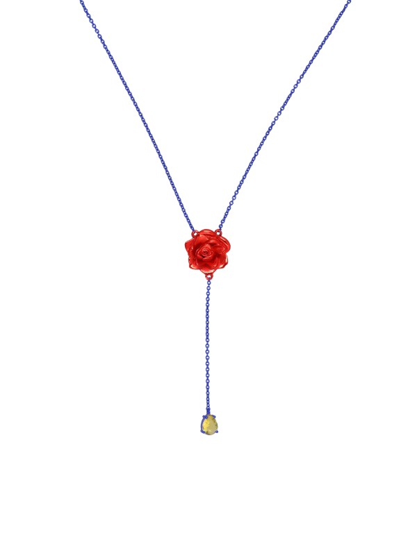Collar largo con rosa roja