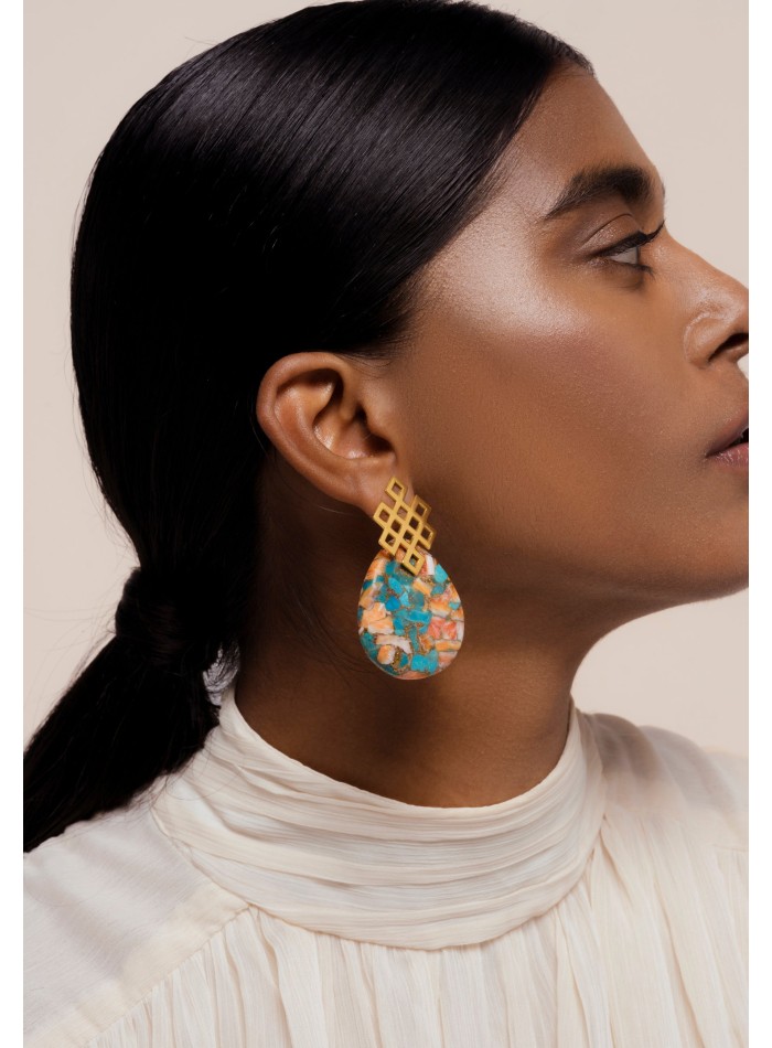 Boucles d'oreilles en forme de nœud sans fin...