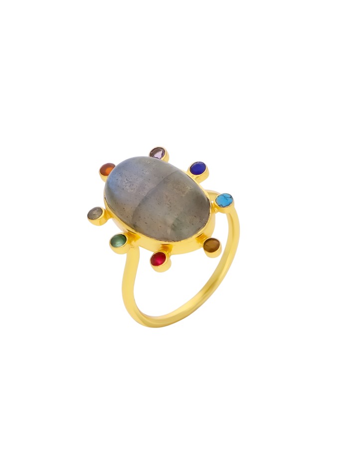 Adjustable golden ring with large central stone