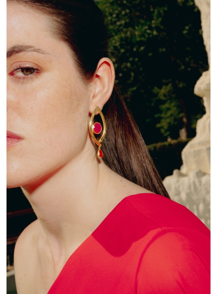 Gold earrings orange eye shape with stone