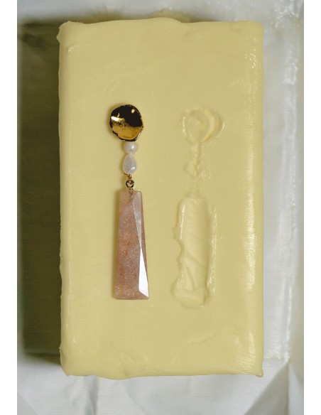 Long earrings with pearls and rose quartz