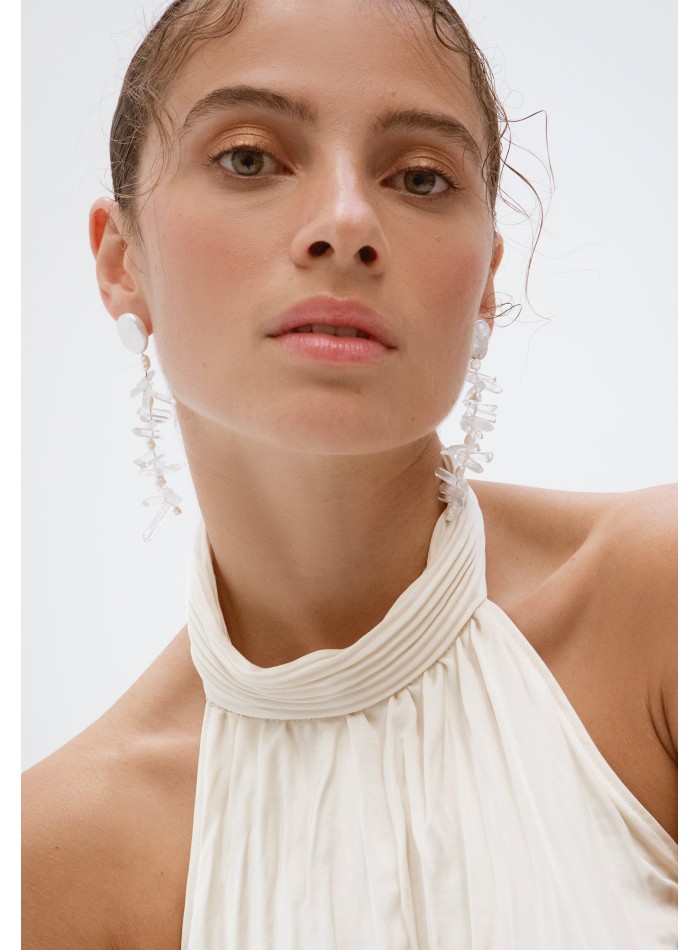 Pendientes largos con cristales de roca