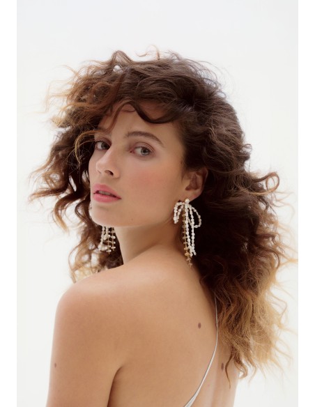 Pendientes en forma de lazo con perlas Pendientes en forma de lazo con perlas