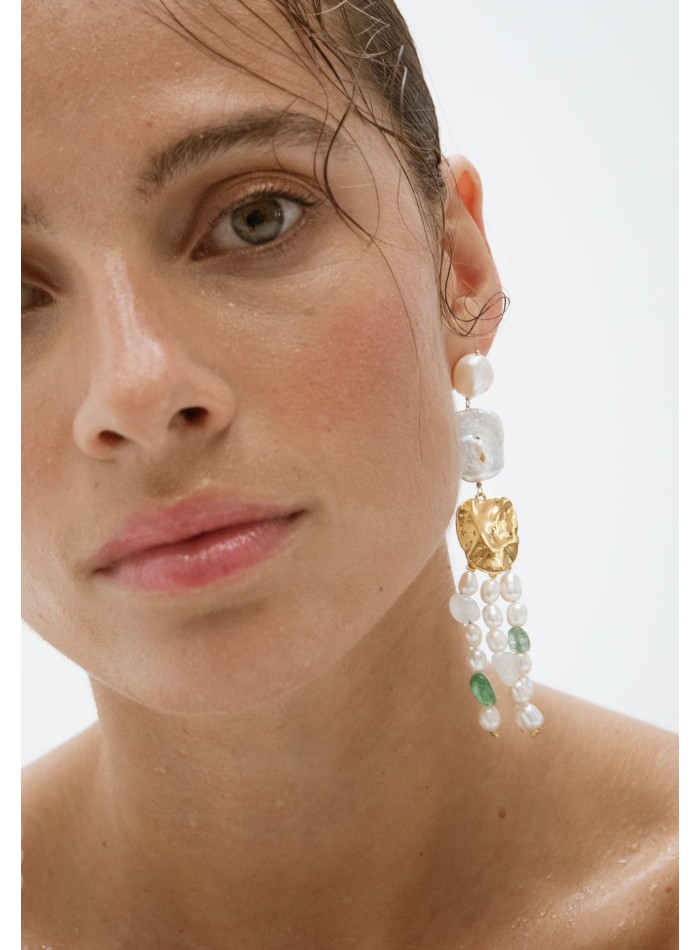 Long earrings with aguadulce pearls
