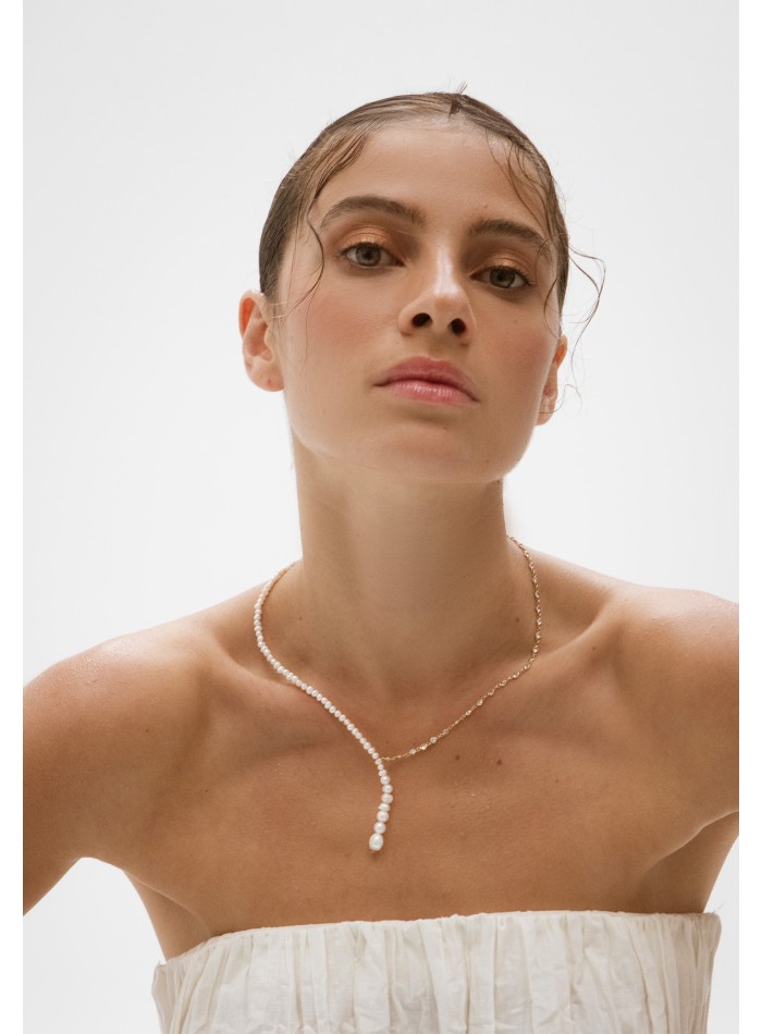 Sautoir avec perles et zirconias