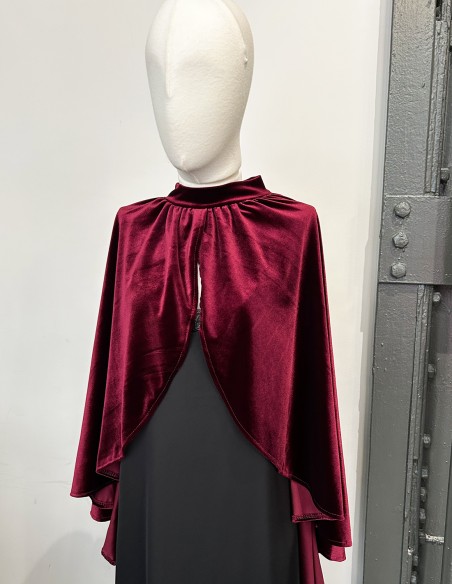 Velvet party cape with slit Velvet party cape with slit