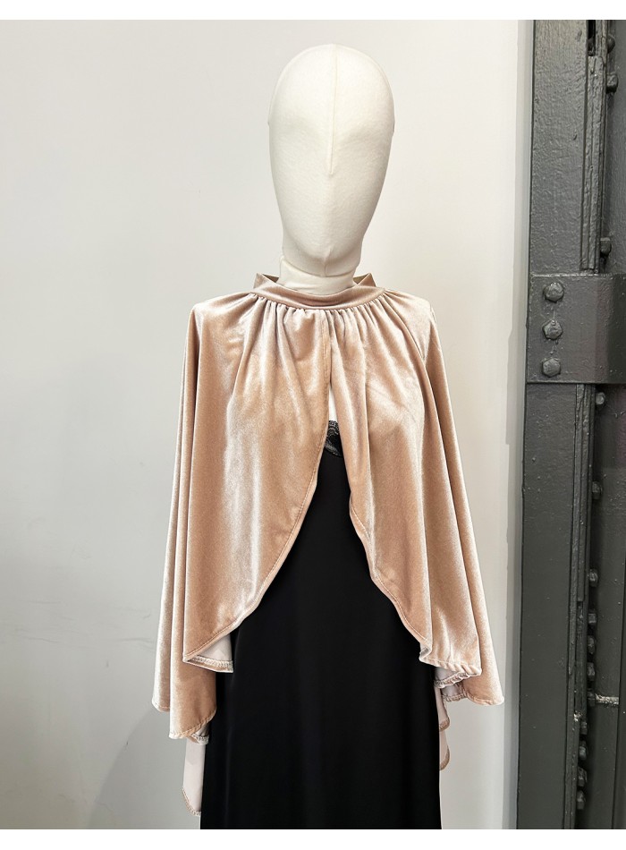 Velvet party cape with slit for guests