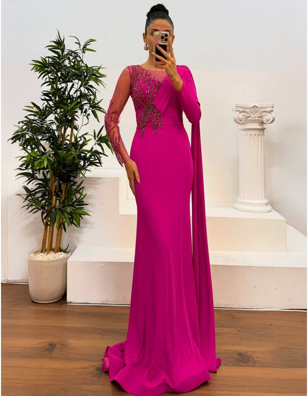 Cette robe de bal perlée