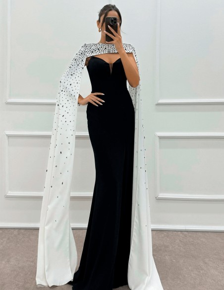 Vestido de fiesta largo de tirante fino con capa de pedrería