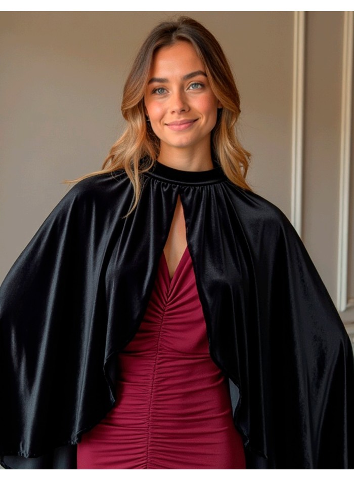 Short velvet cape with ruffle and slit for guests