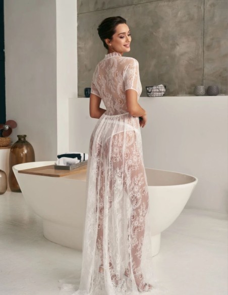 Ivory lace wedding gown with satin belt