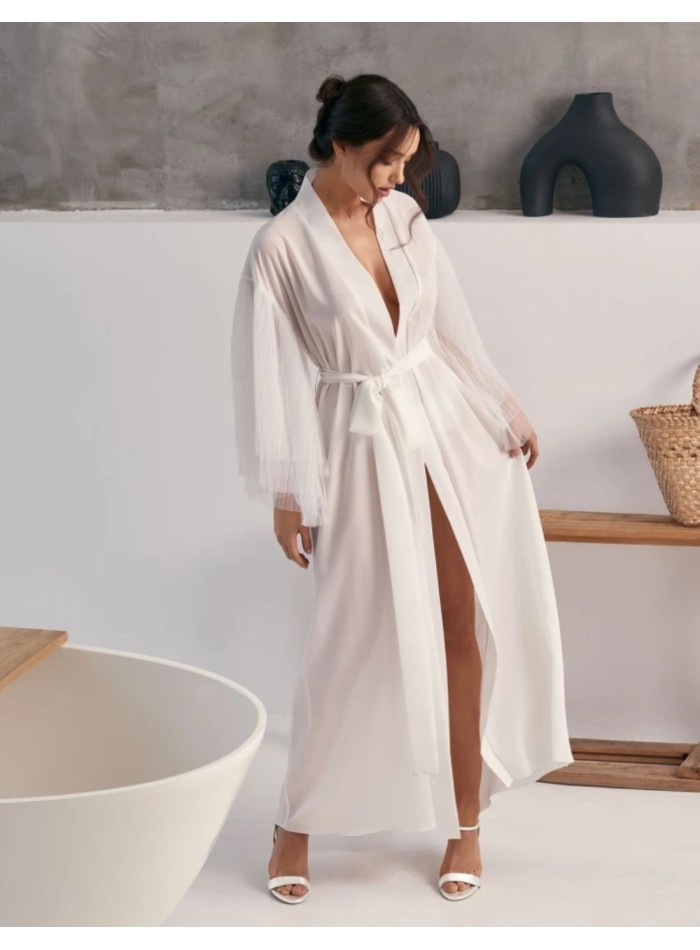 Robe de mariée lingerie avec manches bouffantes...