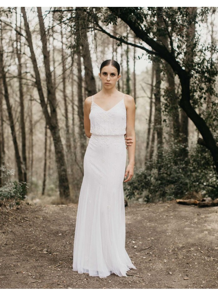Robe de mariée longue avec strass et fines...