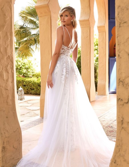 Vestido de novia blanco en encaje con sobrefalda para boda religiosa Vestido de novia blanco en encaje con sobrefalda para boda religiosa