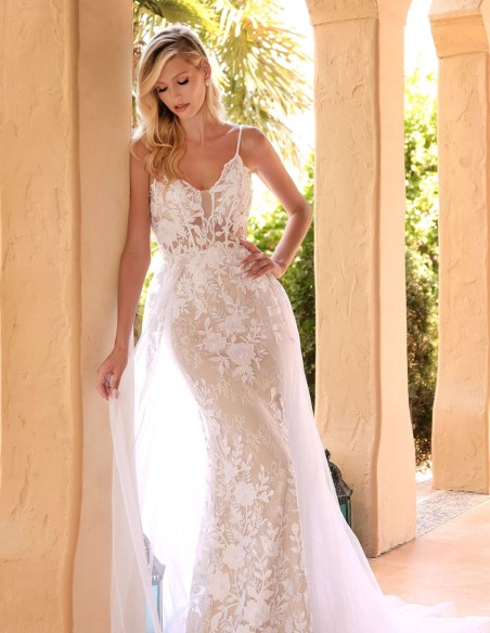 Vestido de novia blanco en encaje con sobrefalda y tirantes Vestido de novia blanco en encaje con sobrefalda y tirantes