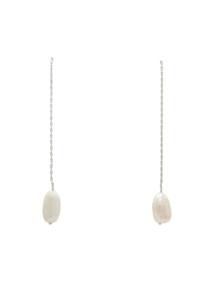 Long earrings with fine chain and pearl