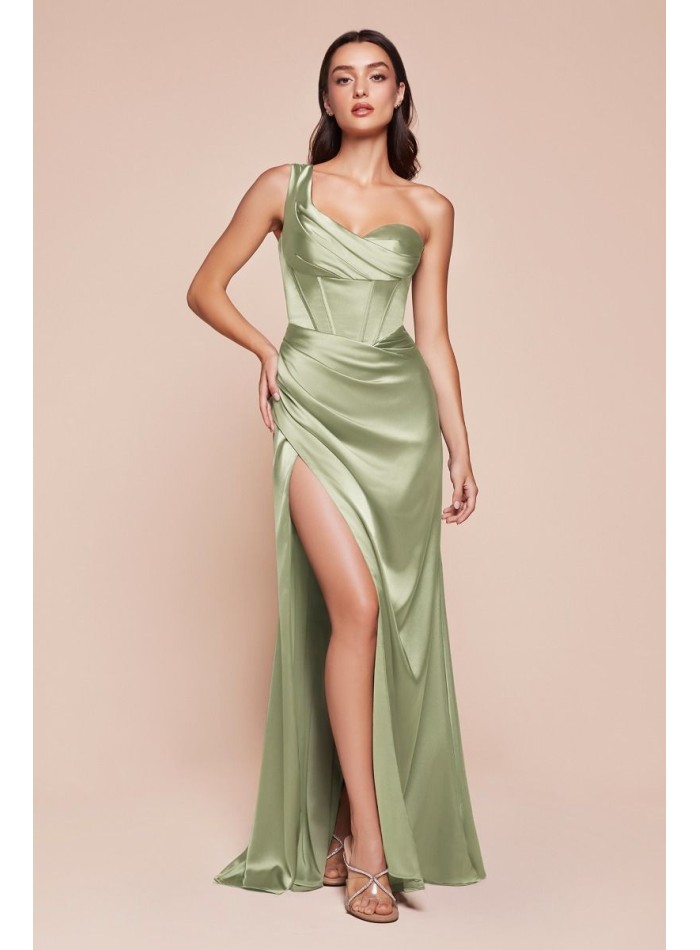 Longue robe de fête en satin avec décolleté en cœur