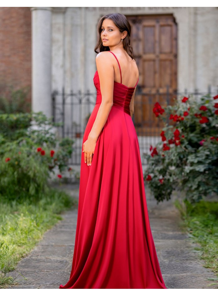 Longue robe d'invité en mousseline de soie avec...