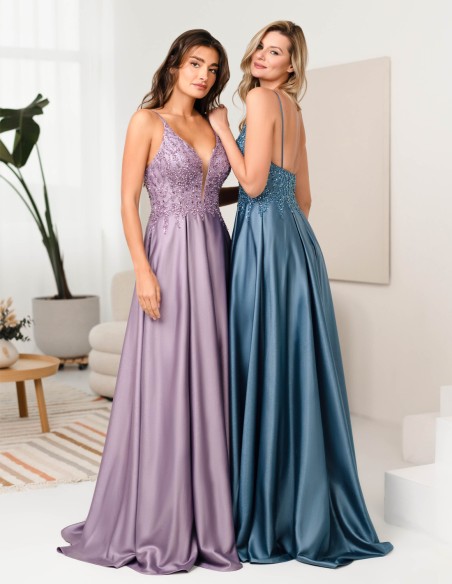 Robe de soirée longue sans bretelles avec décolleté en V et strass