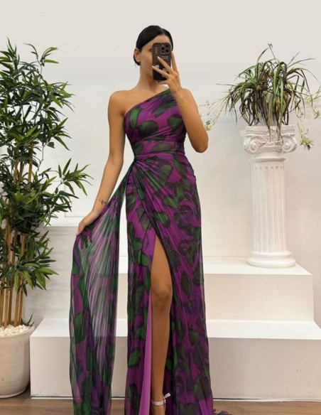 Vestido largo de gasa estampada con escote asimétrico para graduaciones