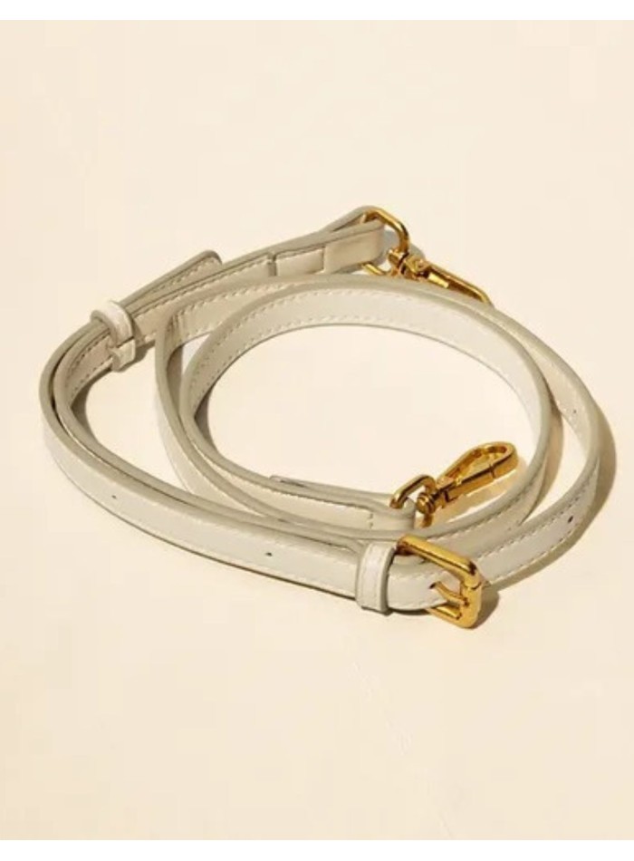 Ivory handbag with gyoza shape