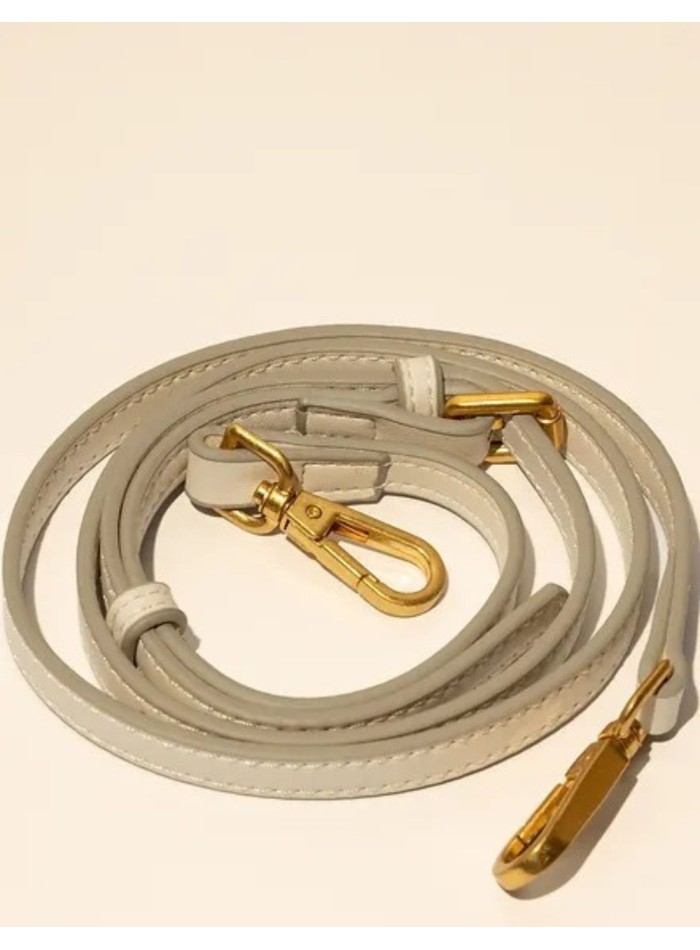 Ivory gyoza-shaped mini hand bag