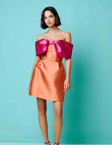 Vestido de fiesta corto escote bandeau lazada